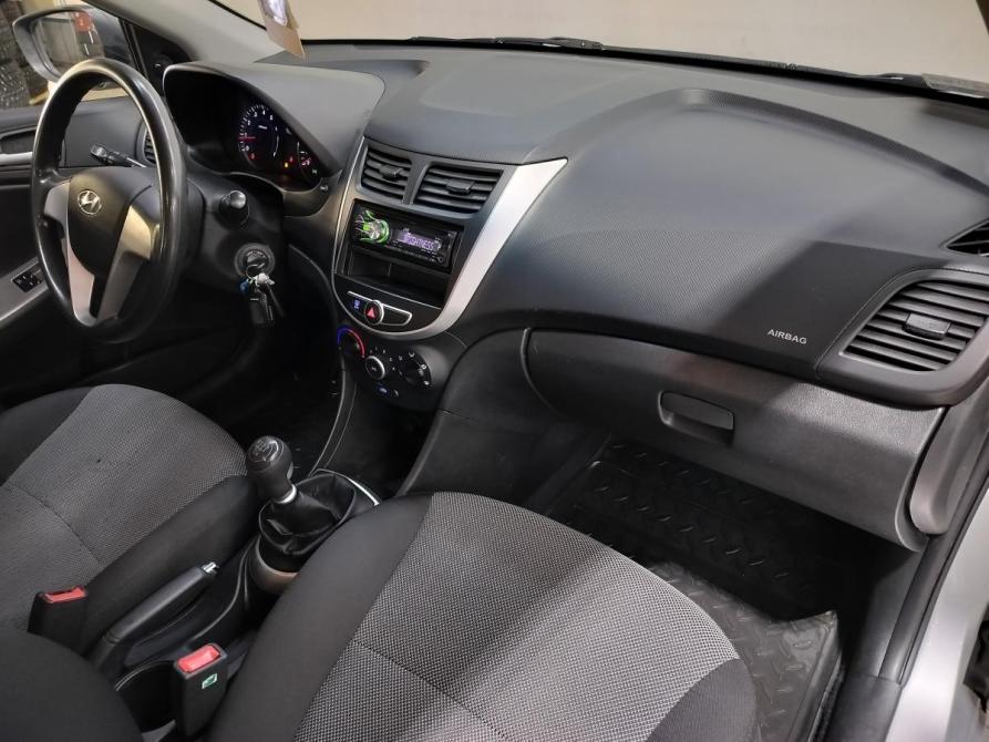 Hyundai Solaris I Санкт-Петербург  - изображение 10