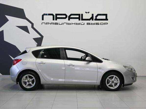 Opel Astra J с пробегом 2011 года, цена 869 900 рублей, 122000 км, универсал, Автокод Объявления