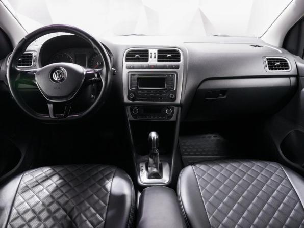 Volkswagen Polo V Рестайлинг с пробегом 2017 года, цена 1 296 000 рублей, 110000 км, седан, Автокод Объявления