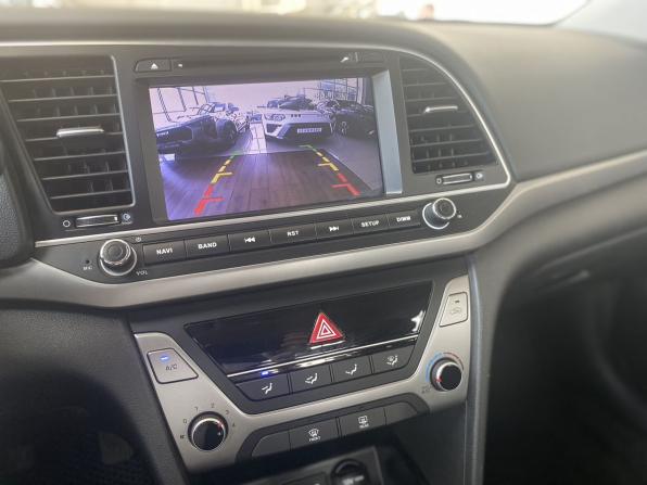 Hyundai Elantra VI (AD) с пробегом 2018 года, цена 1 395 000 рублей, 127897 км, седан, Автокод Объявления