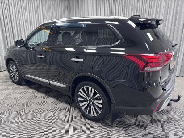 Mitsubishi Outlander III Рестайлинг 3 с пробегом 2020 года, цена 2 630 000 рублей, 95095 км, внедорожник, Автокод Объявления