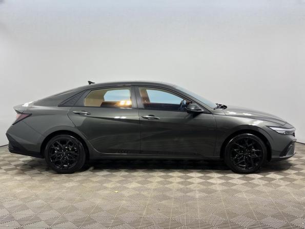 Hyundai Elantra VII (CN7) Рестайлинг с пробегом 2025 года, цена 2 310 000 рублей, 15750 км, седан, Автокод Объявления
