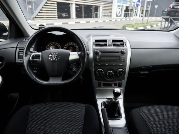 Toyota Corolla X (E140 E150) Рестайлинг с пробегом 2013 года, цена 1 528 000 рублей, 39870 км, седан, Автокод Объявления