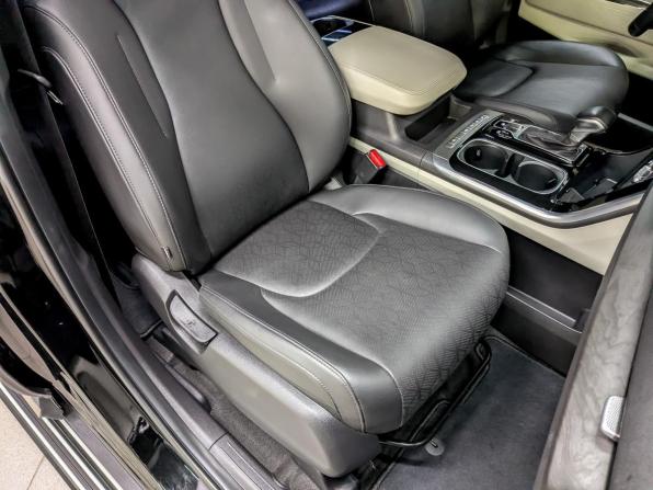 Kia Carnival IV с пробегом 2023 года, цена 4 250 000 рублей, 88000 км, минивэн, Автокод Объявления