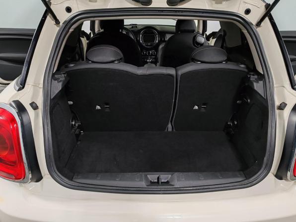 Mini Hatch III (F55/F56) с пробегом 2016 года, цена 1 499 000 рублей, 103429 км, хэтчбек, Автокод Объявления