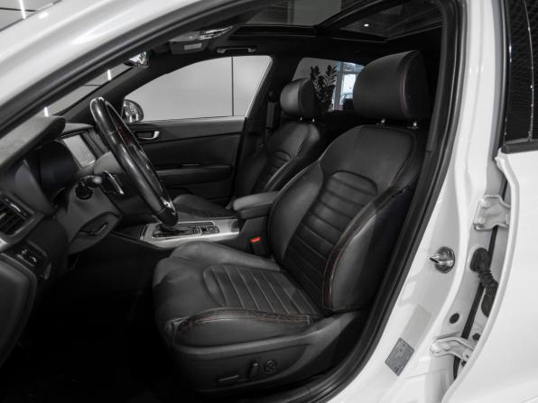 Kia Optima IV с пробегом 2018 года, цена 2 080 000 рублей, 137673 км, седан, Автокод Объявления