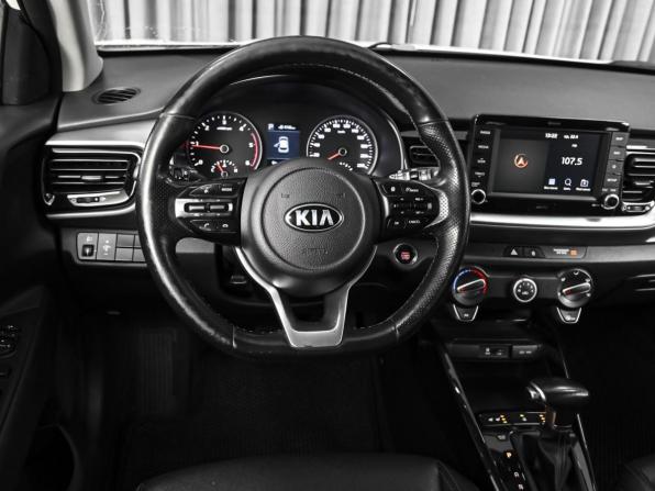 Kia Stonic I с пробегом 2018 года, цена 1 839 000 рублей, 150987 км, внедорожник, Автокод Объявления