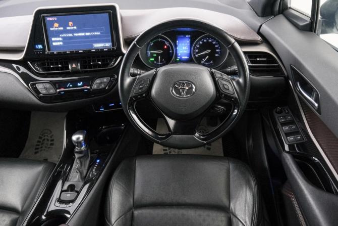 Toyota C-HR I с пробегом 2017 года, цена 1 899 000 рублей, 146000 км, внедорожник, Автокод Объявления