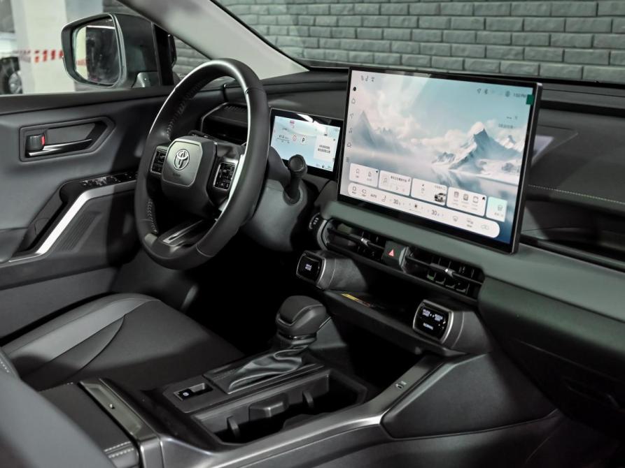 Toyota RAV4 VI (XA60) Екатеринбург  - изображение 19