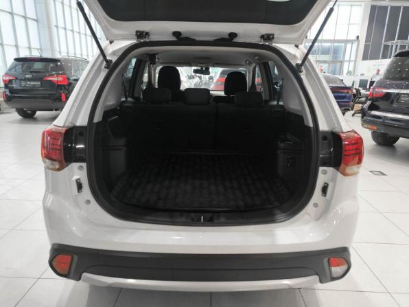 Mitsubishi Outlander III Рестайлинг 2 с пробегом 2018 года, цена 2 015 000 рублей, 128265 км, внедорожник, Автокод Объявления