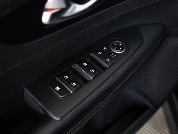 Kia K3 II с пробегом 2021 года, цена 2 049 000 рублей, 99693 км, хэтчбек, Автокод Объявления