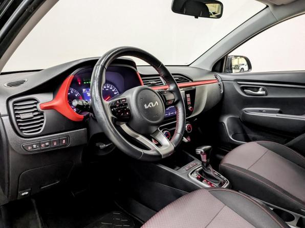 Kia Rio IV Рестайлинг с пробегом 2021 года, цена 1 785 000 рублей, 113102 км, хэтчбек, Автокод Объявления