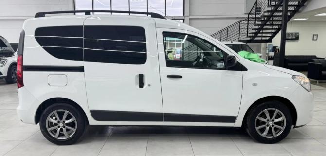Dacia Dokker I Рестайлинг с пробегом 2019 года, цена 1 399 000 рублей, 134000 км, минивэн, Автокод Объявления