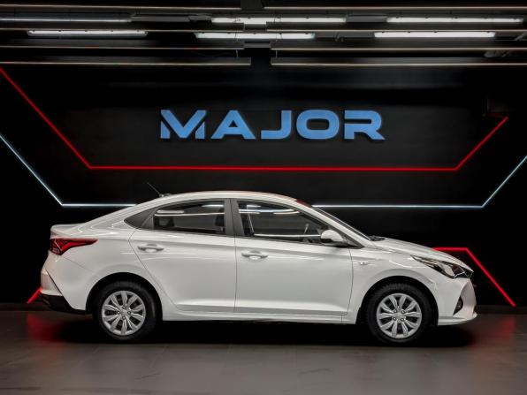 Hyundai Solaris II Рестайлинг с пробегом 2022 года, цена 1 685 000 рублей, 63429 км, седан, Автокод Объявления