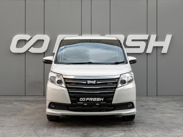 Toyota Noah III (R80) с пробегом 2015 года, цена 1 760 000 рублей, 199441 км, минивэн, Автокод Объявления