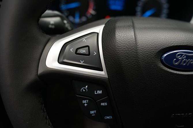 Ford Mondeo V с пробегом 2017 года, цена 1 465 000 рублей, 256000 км, седан, Автокод Объявления