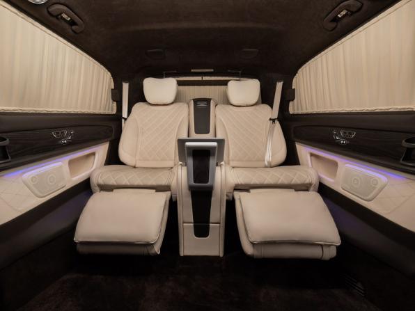 Mercedes-Benz V-Класс III (W447) Рестайлинг с пробегом 2023 года, цена 21 060 000 рублей, 1885 км, минивэн, Автокод Объявления