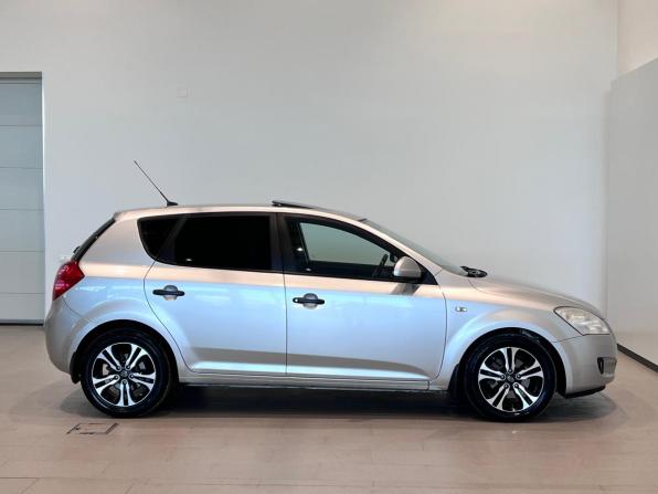 Kia Ceed I с пробегом 2007 года, цена 600 000 рублей, 166671 км, хэтчбек, Автокод Объявления
