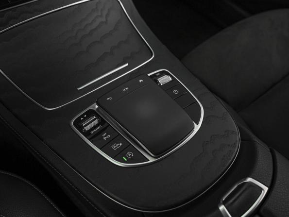 Mercedes-Benz E-Класс V (W213 S213 C238) Рестайлинг с пробегом 2021 года, цена 4 998 938 рублей, 93799 км, седан, Автокод Объявления