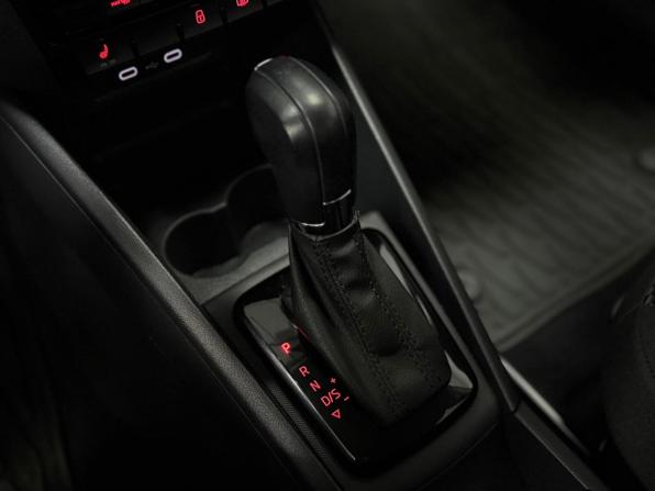 Volkswagen Polo VI с пробегом 2021 года, цена 1 600 000 рублей, 88250 км, лифтбек, Автокод Объявления
