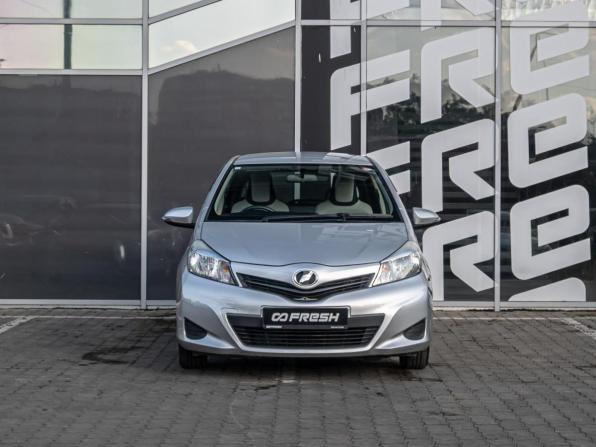 Toyota Vitz III (XP130) с пробегом 2012 года, цена 900 000 рублей, 77210 км, хэтчбек, Автокод Объявления