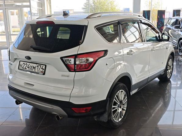 Ford Kuga II Рестайлинг с пробегом 2017 года, цена 1 599 000 рублей, 122000 км, внедорожник, Автокод Объявления