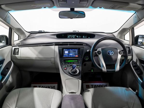 Toyota Prius III (XW30) с пробегом 2010 года, цена 949 500 рублей, 257844 км, лифтбек, Автокод Объявления