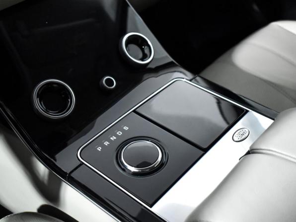 Land Rover Range Rover Velar I с пробегом 2017 года, цена 3 059 000 рублей, 76300 км, внедорожник, Автокод Объявления