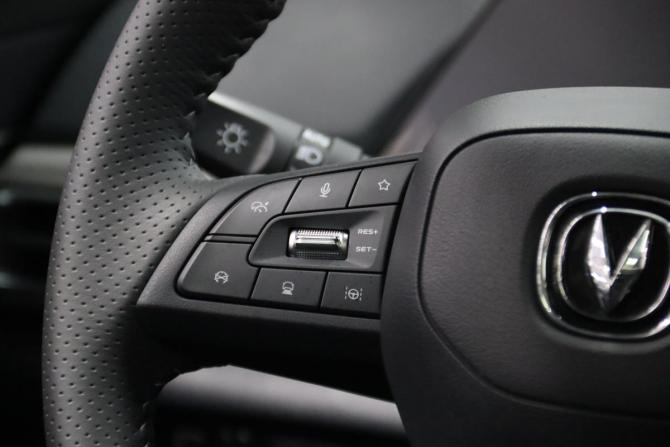 Changan UNI-T I с пробегом 2023 года, цена 2 095 950 рублей, 65141 км, внедорожник, Автокод Объявления