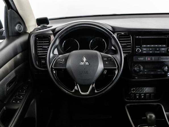 Mitsubishi Outlander III Рестайлинг 2 с пробегом 2017 года, цена 1 899 000 рублей, 82581 км, внедорожник, Автокод Объявления
