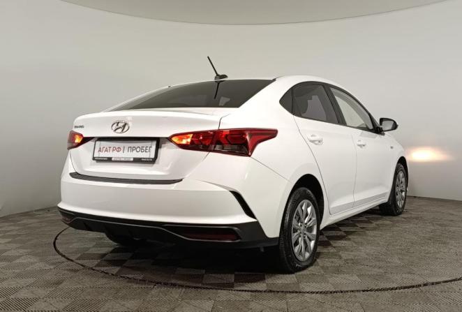 Hyundai Solaris II Рестайлинг с пробегом 2021 года, цена 1 195 000 рублей, 121657 км, седан, Автокод Объявления