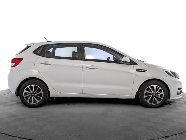 Kia Rio III Рестайлинг с пробегом 2017 года, цена 1 320 000 рублей, 69162 км, хэтчбек, Автокод Объявления