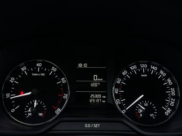 Skoda Octavia III (A7) с пробегом 2016 года, цена 1 399 000 рублей, 123085 км, лифтбек, Автокод Объявления