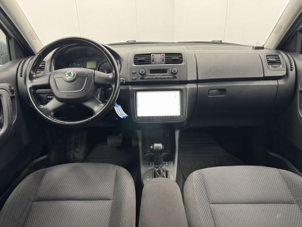 Skoda Fabia II Рестайлинг с пробегом 2011 года, цена 889 000 рублей, 111207 км, хэтчбек, Автокод Объявления