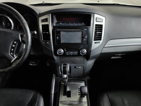 Mitsubishi Pajero IV Рестайлинг 1 с пробегом 2014 года, цена 1 550 000 рублей, 367187 км, внедорожник, Автокод Объявления