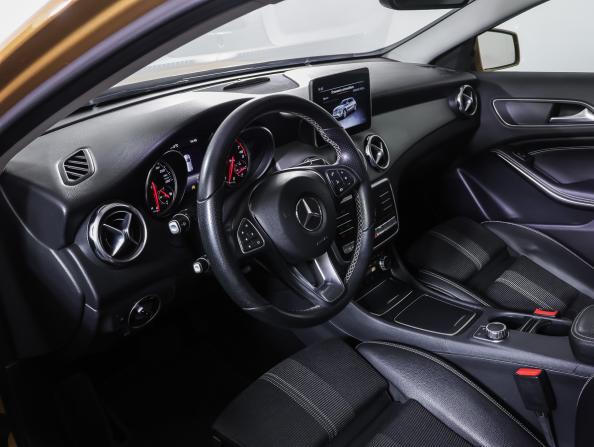 Mercedes-Benz GLA I (X156) Рестайлинг с пробегом 2017 года, цена 2 390 000 рублей, 108700 км, внедорожник, Автокод Объявления