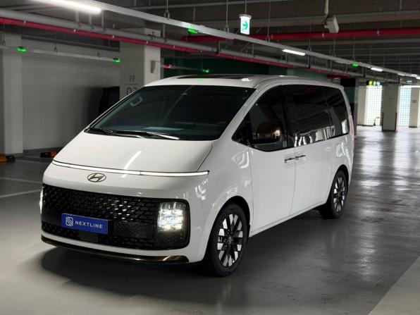Hyundai Staria I с пробегом 2025 года, цена 9 490 000 рублей, 8000 км, минивэн, Автокод Объявления
