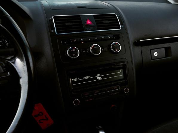 Volkswagen Touran I Рестайлинг 2 с пробегом 2012 года, цена 1 019 000 рублей, 201616 км, компактвэн, Автокод Объявления