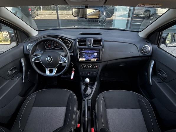 Renault Logan II Рестайлинг с пробегом 2022 года, цена 1 407 000 рублей, 22786 км, седан, Автокод Объявления