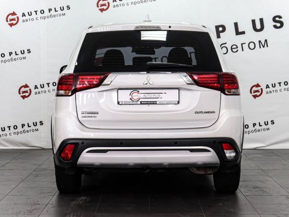 Mitsubishi Outlander III Рестайлинг 3 с пробегом 2019 года, цена 1 999 000 рублей, 157642 км, внедорожник, Автокод Объявления