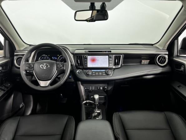 Toyota RAV4 IV (XA40) Рестайлинг с пробегом 2018 года, цена 3 250 000 рублей, 87200 км, внедорожник, Автокод Объявления