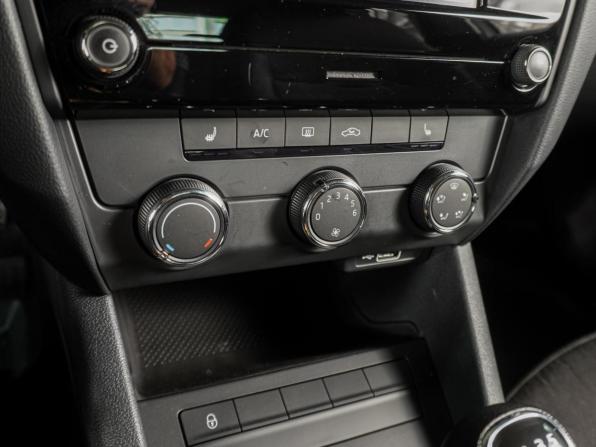 Skoda Octavia III (A7) Рестайлинг с пробегом 2020 года, цена 2 299 000 рублей, 2314 км, лифтбек, Автокод Объявления