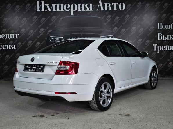 Skoda Octavia III (A7) Рестайлинг с пробегом 2019 года, цена 1 080 000 рублей, 167400 км, лифтбек, Автокод Объявления