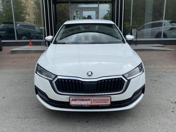 Skoda Octavia IV (A8) с пробегом 2021 года, цена 2 099 000 рублей, 75173 км, лифтбек, Автокод Объявления