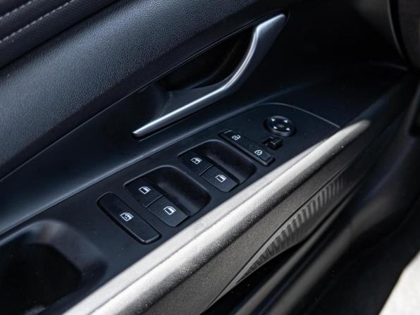 Hyundai Elantra VII (CN7) с пробегом 2022 года, цена 2 040 000 рублей, 62223 км, седан, Автокод Объявления