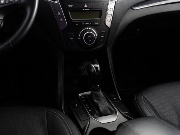 Hyundai Santa Fe III с пробегом 2012 года, цена 1 499 000 рублей, 229319 км, внедорожник, Автокод Объявления