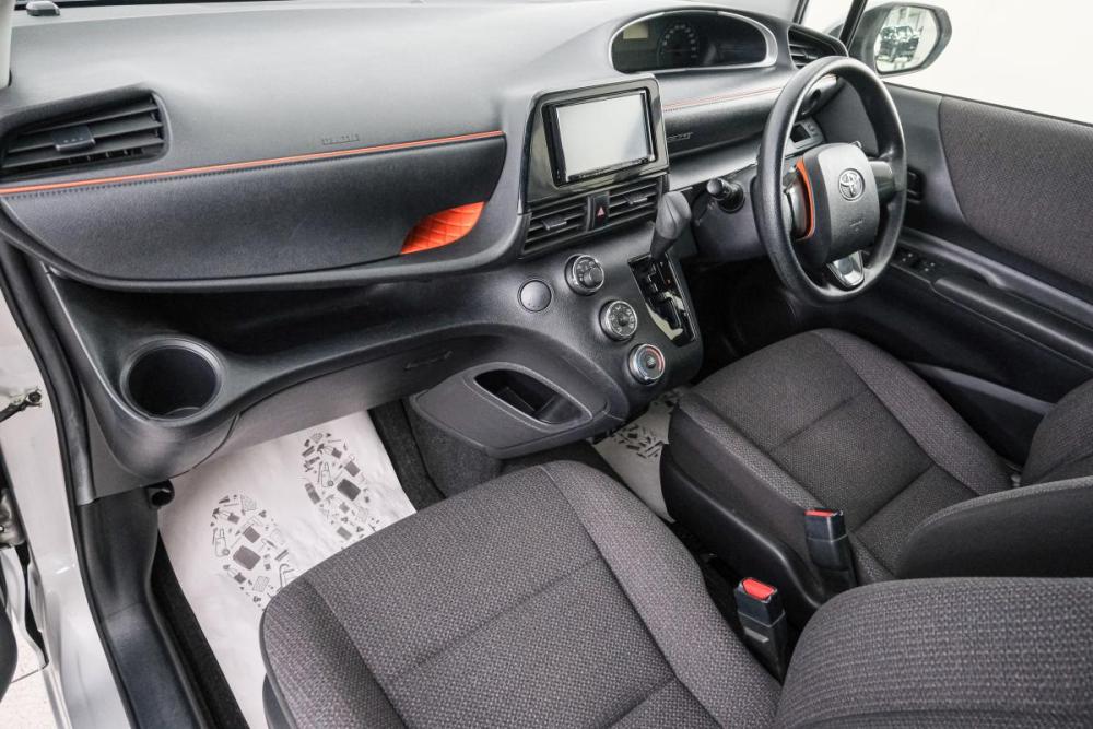 Toyota Sienta II Рестайлинг Красноярск  - изображение 11