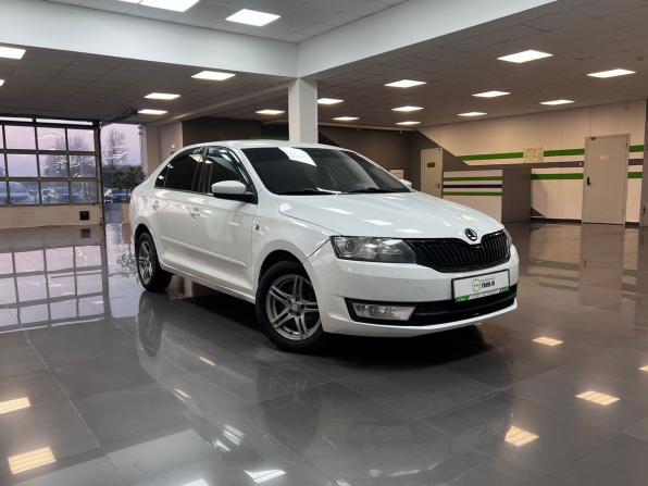 Skoda Rapid I с пробегом 2015 года, цена 795 000 рублей, 162377 км, лифтбек, Автокод Объявления