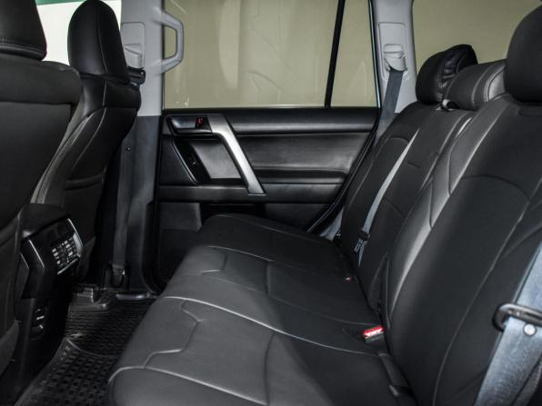 Toyota Land Cruiser Prado 150 Series Рестайлинг 1 с пробегом 2016 года, цена 2 663 000 рублей, 284536 км, внедорожник, Автокод Объявления