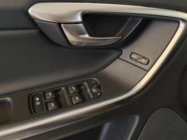 Volvo XC60 I Рестайлинг с пробегом 2017 года, цена 2 870 000 рублей, 44479 км, внедорожник, Автокод Объявления